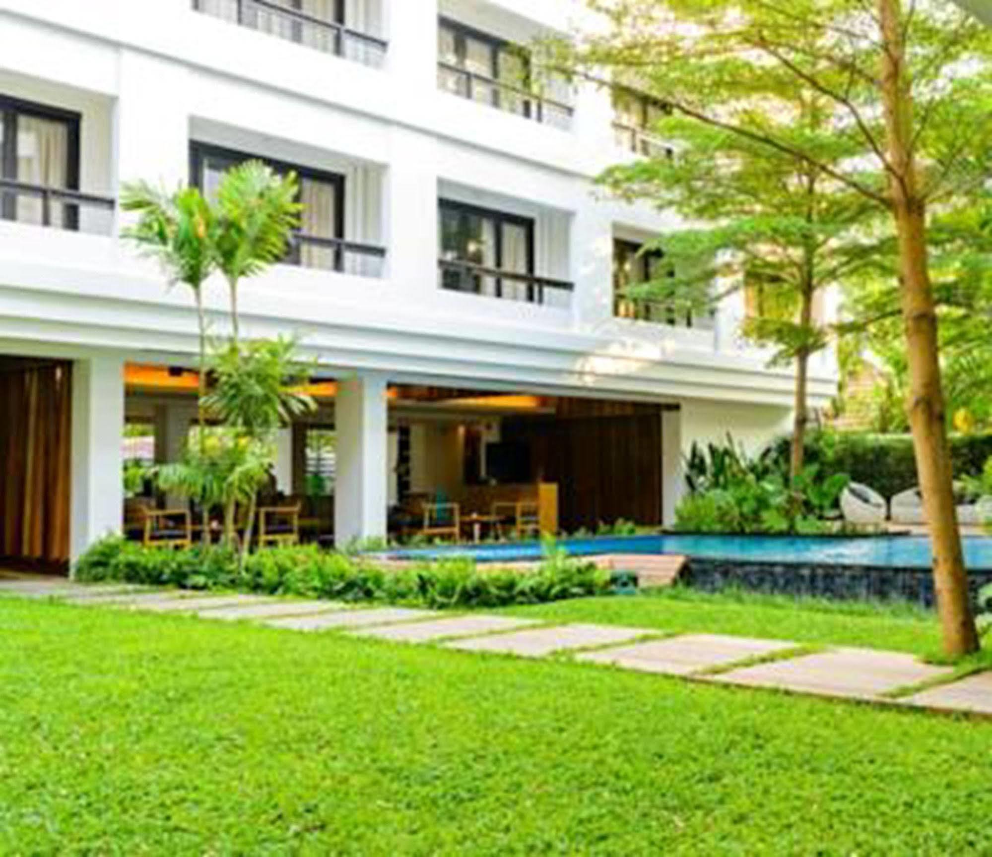 Uma Residence Bangkok Exterior foto