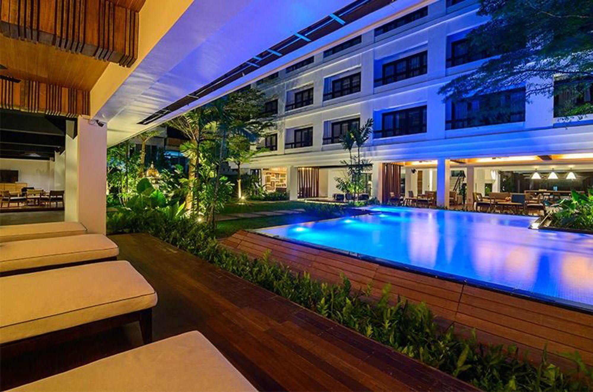 Uma Residence Bangkok Exterior foto