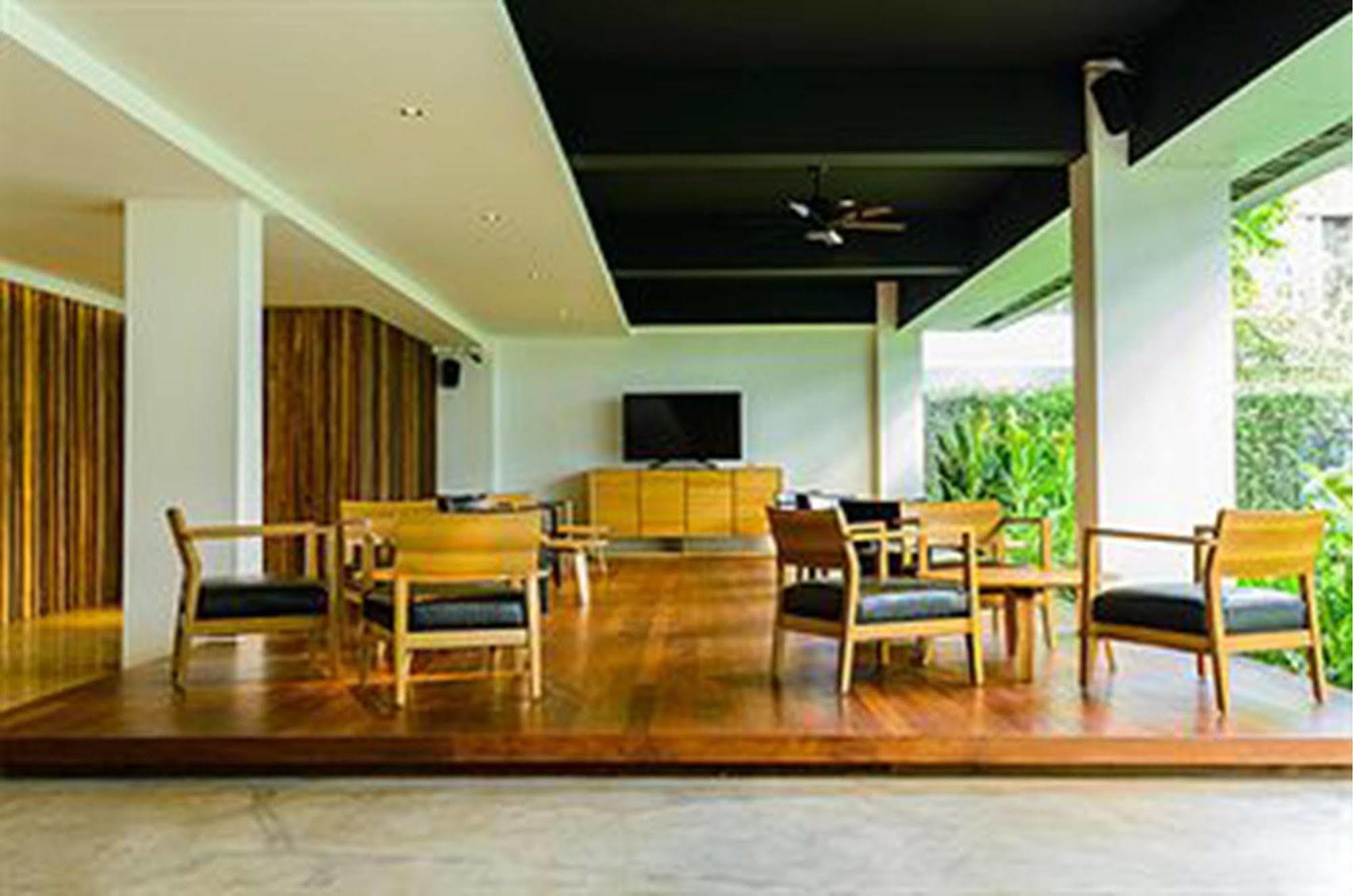 Uma Residence Bangkok Exterior foto